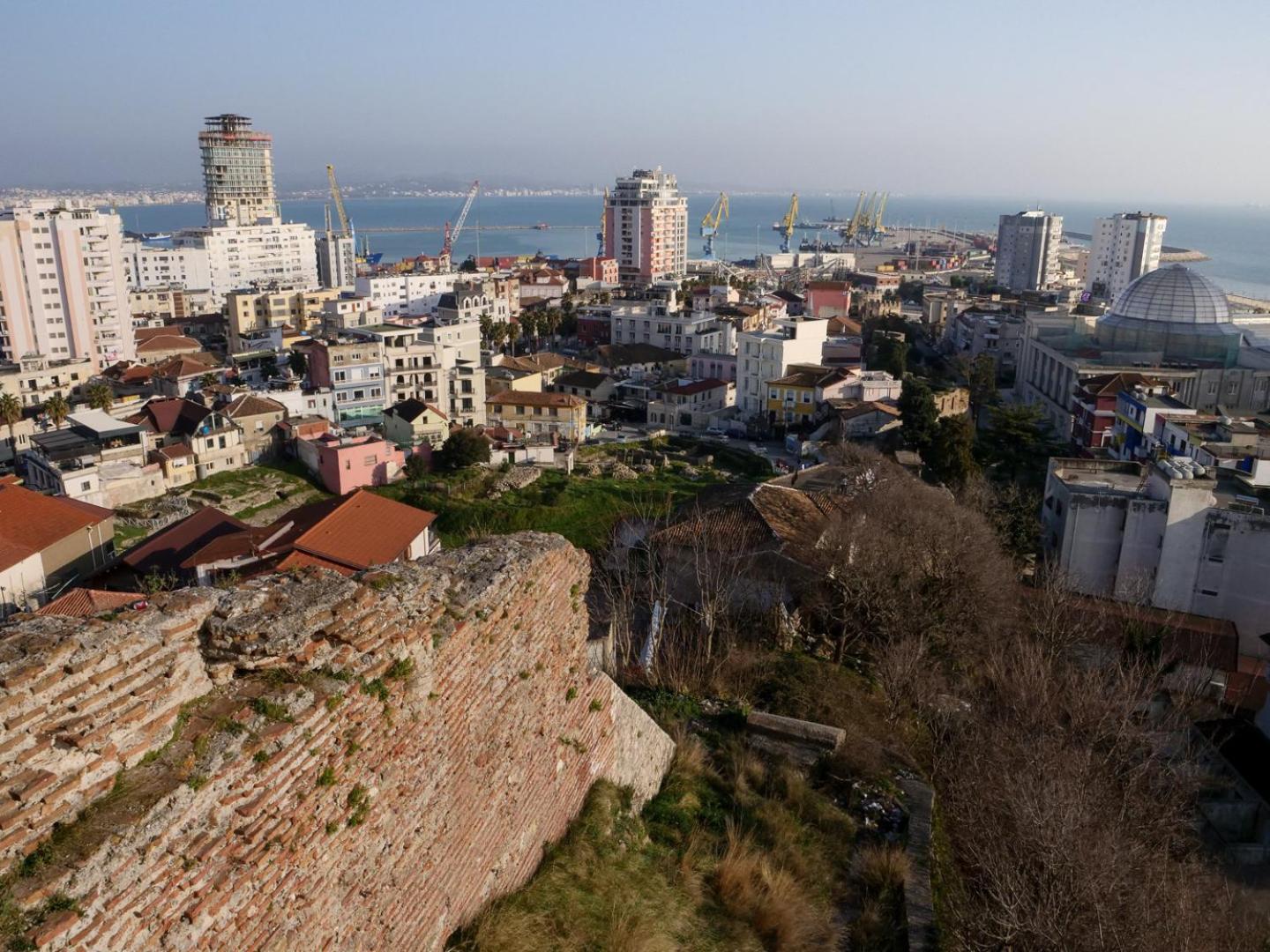 Super Apartment In The Ancient Roman Amphitheater Durres Bagian luar foto